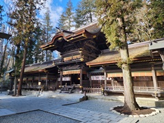 日本最古の神社の1つ「諏訪大社」